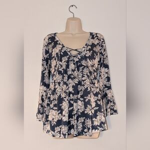 Sweet Claire blue & cream floral boutique top - Bohemian - feminine - Size L